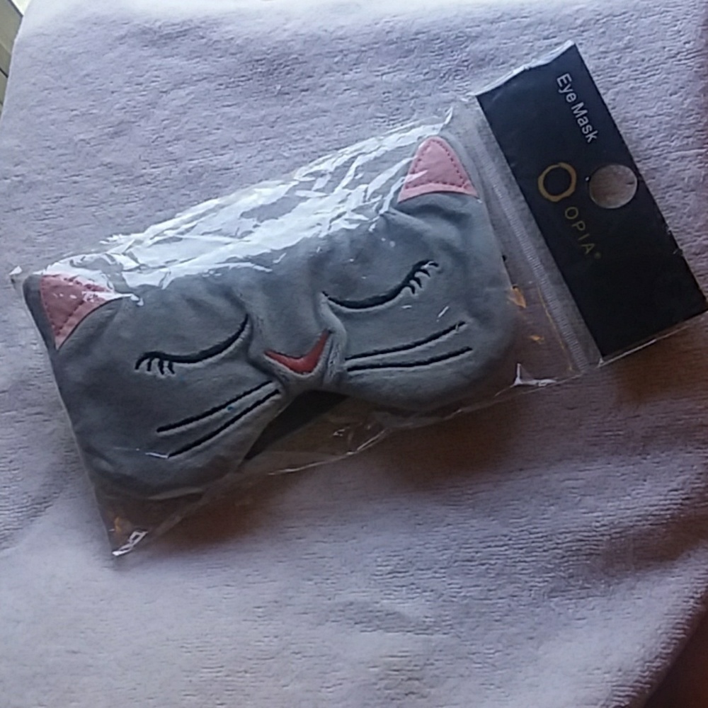 Cat eye mask
